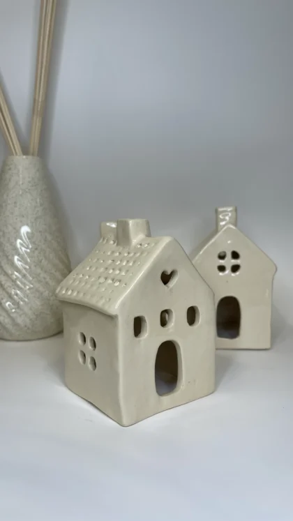 Casita Navideña Ceramica esmaltada chica - Image 2